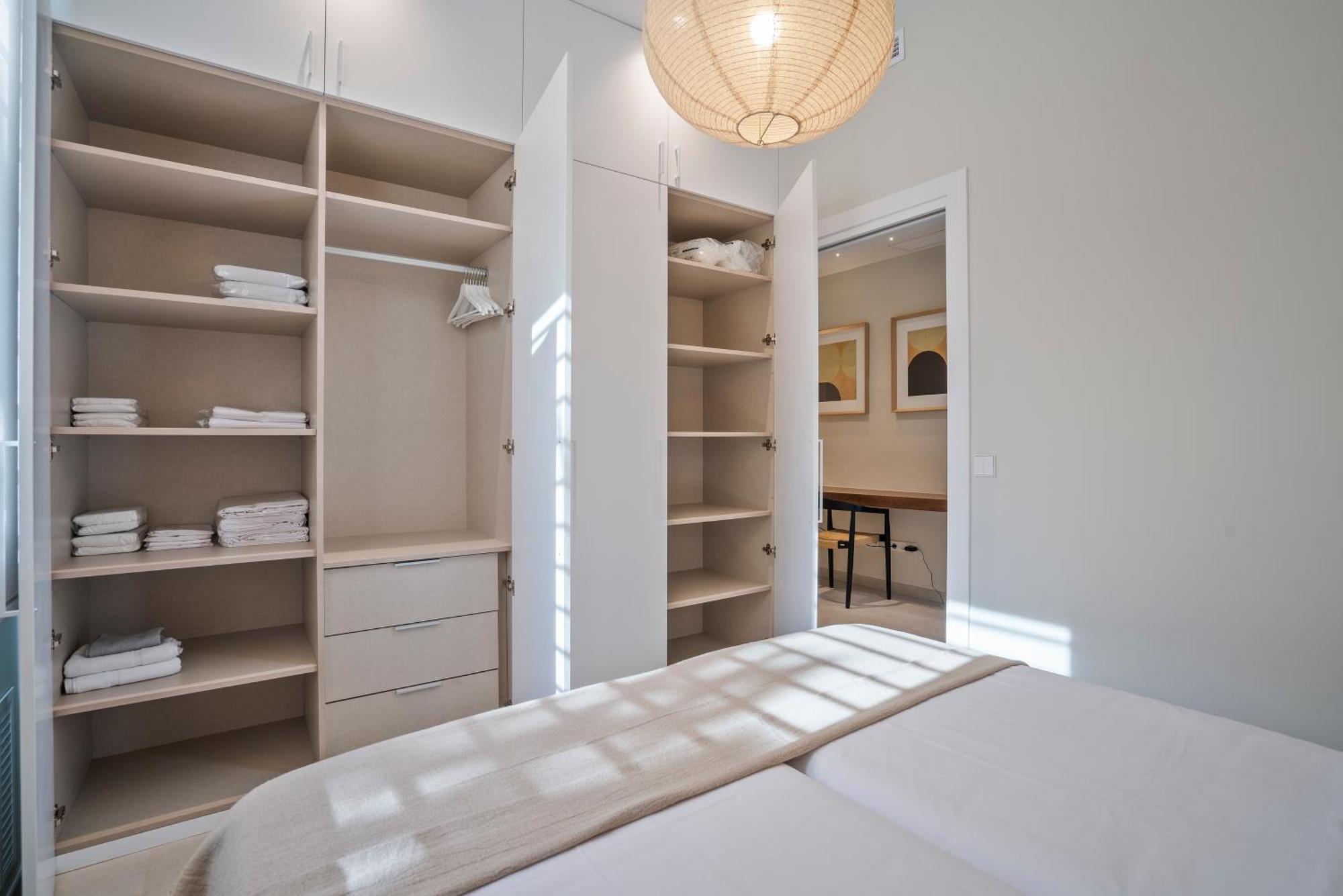 Sitges Spaces Garden Condo-2 Bedrooms, 2 Bathrooms, Garden Terrace, Near Center, Sleeps Up To 6- Monthly Rentals Only Eksteriør bilde